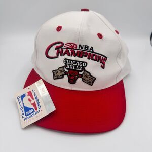 Vintage Chicago Bulls Hat Dynasty Three-Peat Snapback OSFM Deadstock NWT 90s
